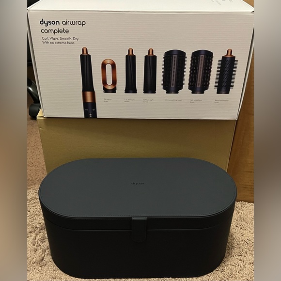 Preloved Dyson Airwrap Complete Limited Edition - Picture 3 of 4